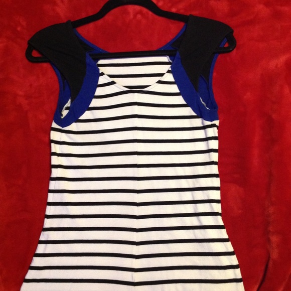 Top - Picture 2 of 2